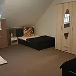 Pensjonat Gaestehaus End Bülstringen